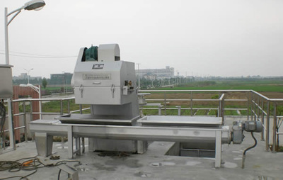 ZBGN型周邊傳動(dòng)橋式刮泥機(jī)