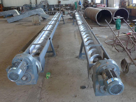 SZG型中心傳動(dòng)刮泥機(jī)